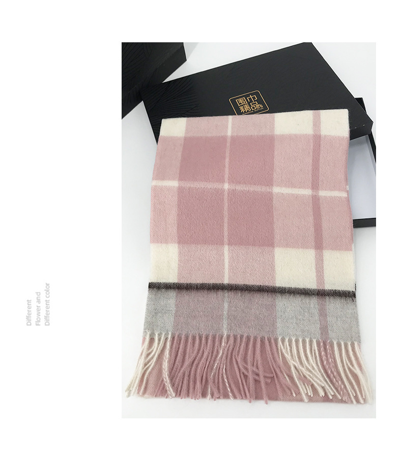 New checkered wool scarf for women, a high-end and fashionable look for autumn and winter. Thickened and warm tassel long scarves for couples, wholesale pic 13