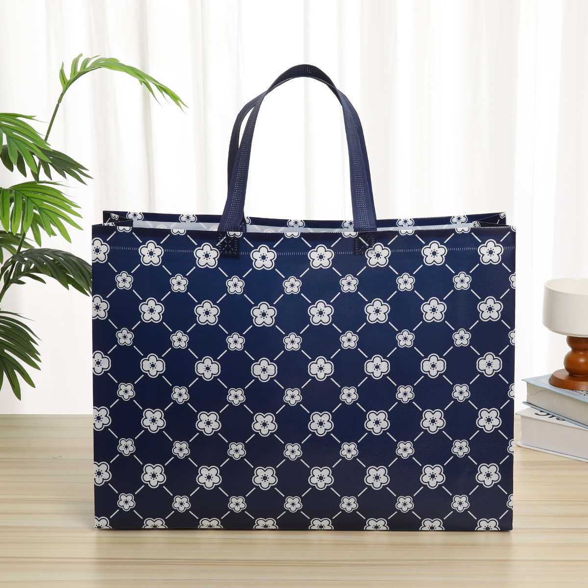 亚马逊跨境现货批发 圣诞时尚覆膜无纺布袋 购物手提袋 防水收纳袋 环保耐用详情19