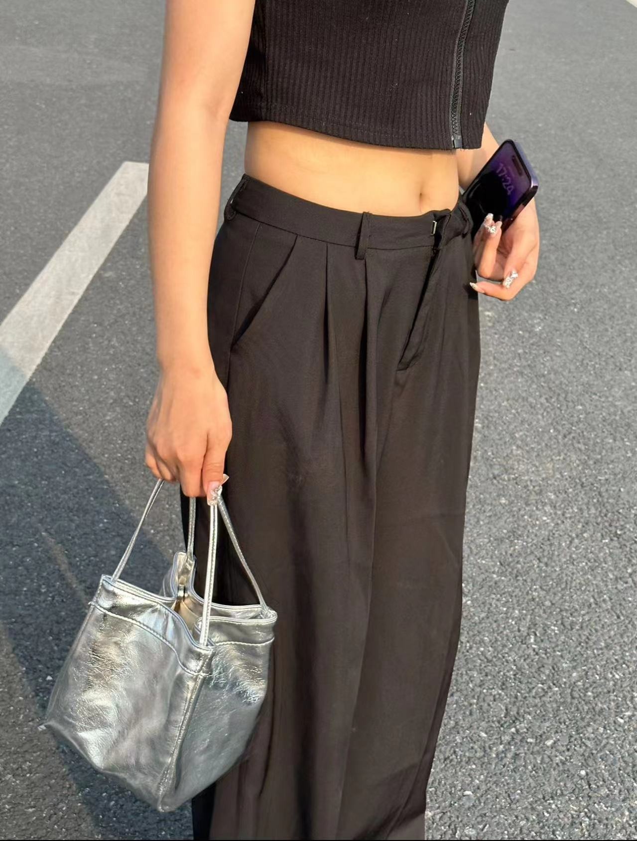 The new high-end mirror-like texture bucket bag is fashionable, versatile and trendy. The shell luster dopamine is paired with a handbag pic 6