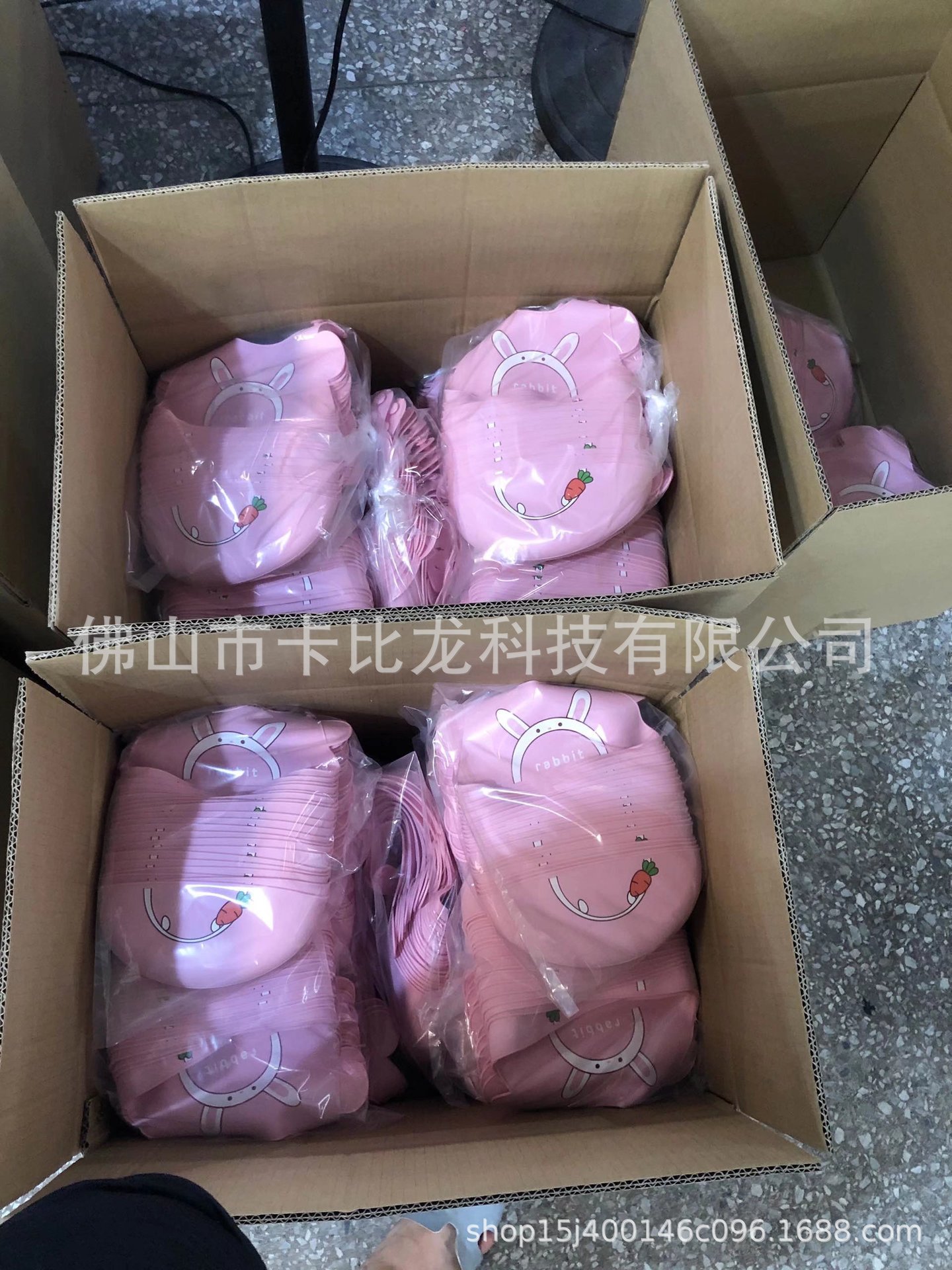 现货出售硅胶围兜    宝宝吃饭兜  FDA品质    工厂直销详情5