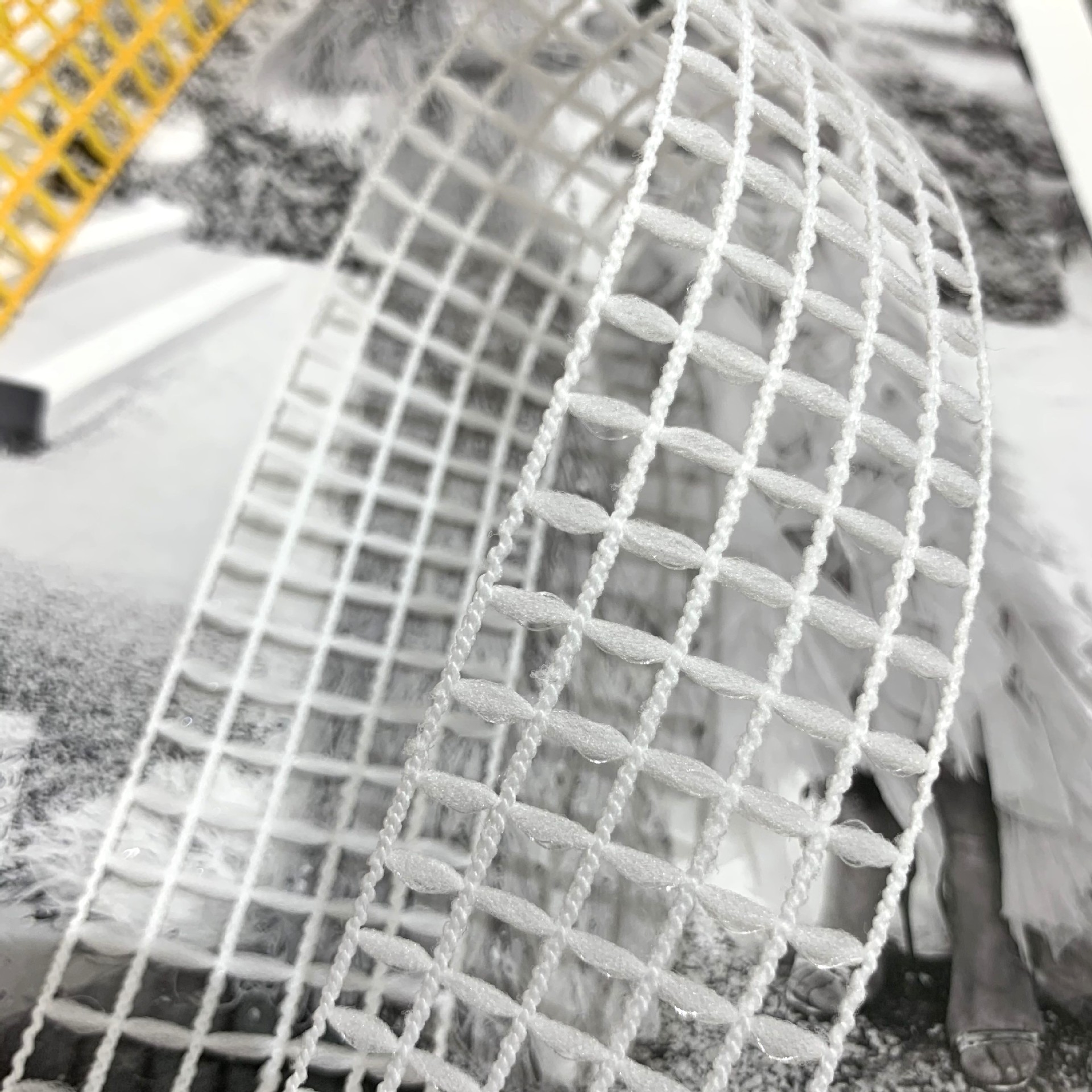 日韩风格子织带鲜花工艺品礼盒包装装饰蝴蝶结 镂空方格丝带 服饰装饰细节之美详情2