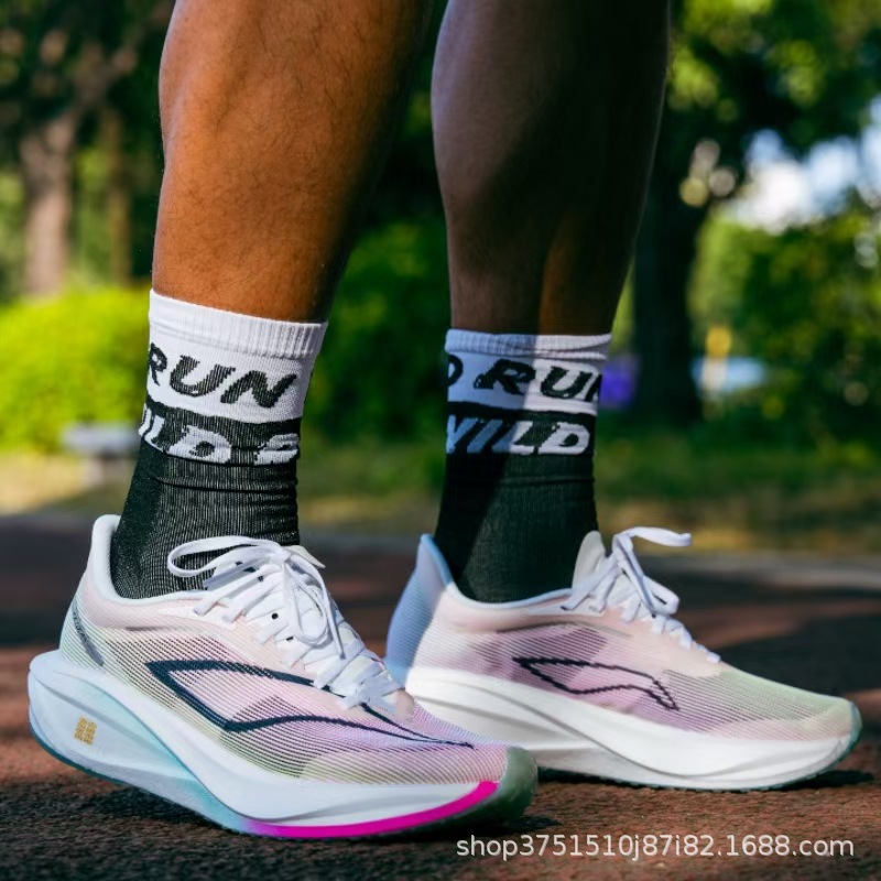 飞电5C超轻回弹碳板跑鞋透气软底碳板男女版竞速专业马拉松运动鞋详情6