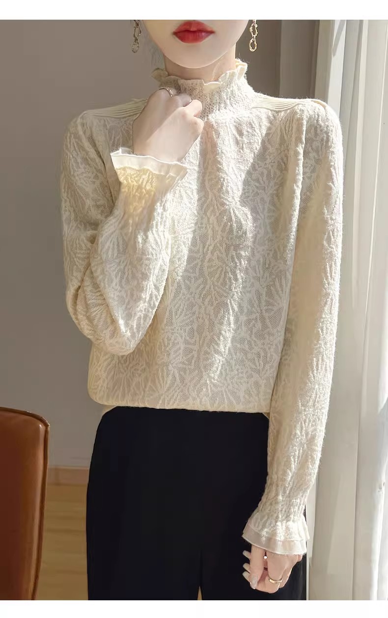 The 2025 autumn/winter new style lace and black ear-trimmed semi-high neck base layer for women is super stylish. Pair it with an A9325 sweater pic 13