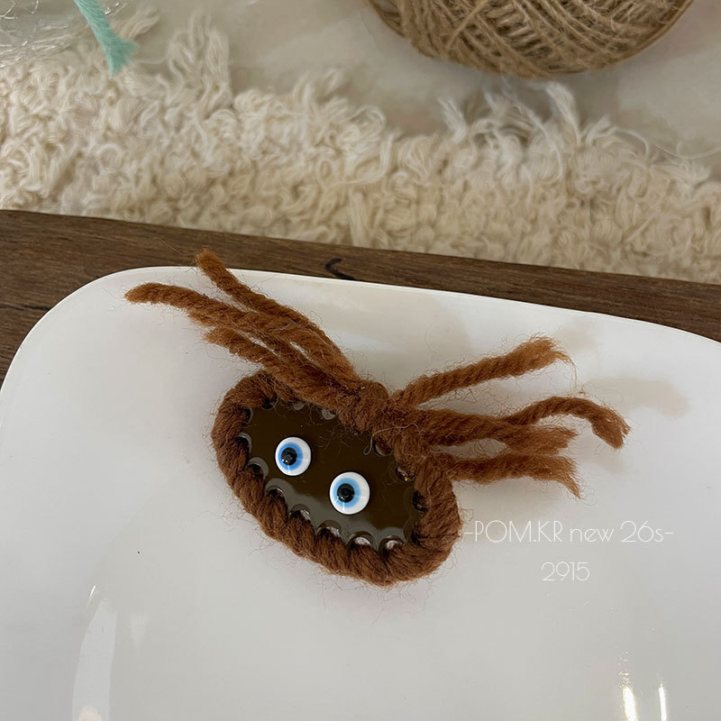 pom.kr新款秋冬创意复古毛绒绒几何边夹可爱碎发刘海夹百搭鸭嘴夹详情13