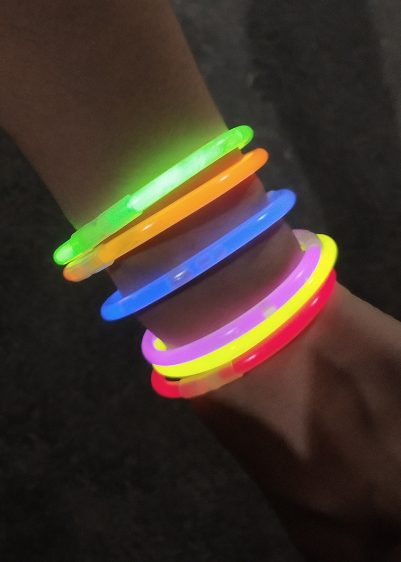 八色混荧光棒摆地摊儿童网红发光玩具批发货源发光棒厂家直销热卖详情14