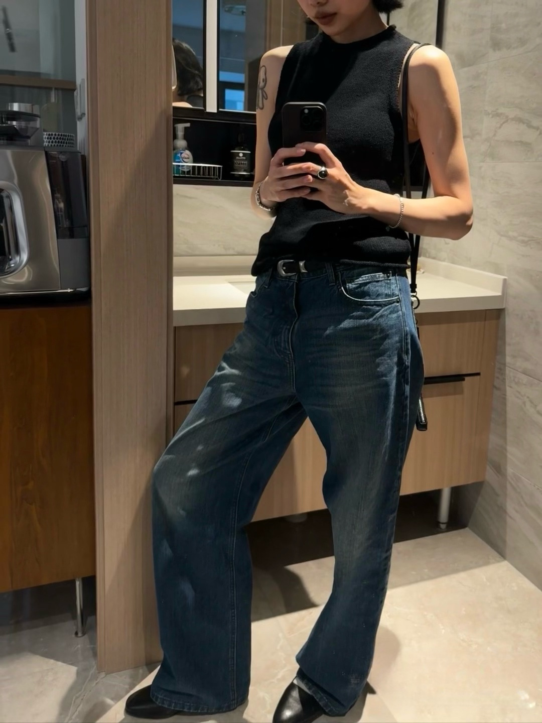 新款百搭多色亚麻棉感粗针织肌理颗粒半高领卷边毛织无袖背心5111详情16