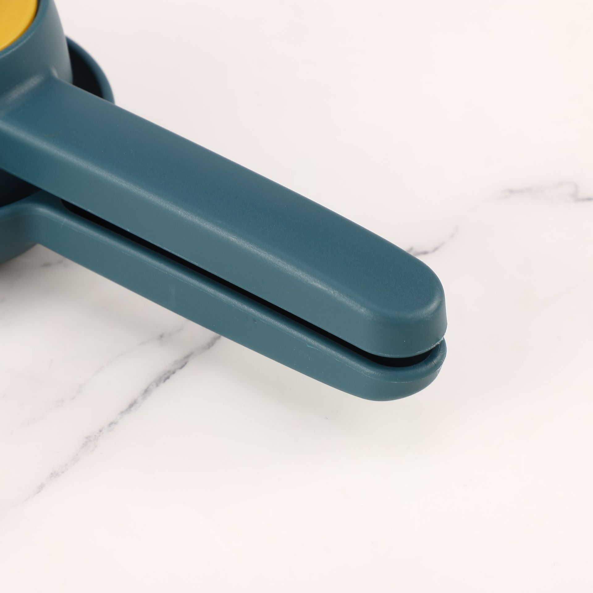 多功能旋转式榨汁机手动柠檬夹家用压汁器小型果汁机水果榨汁器详情10