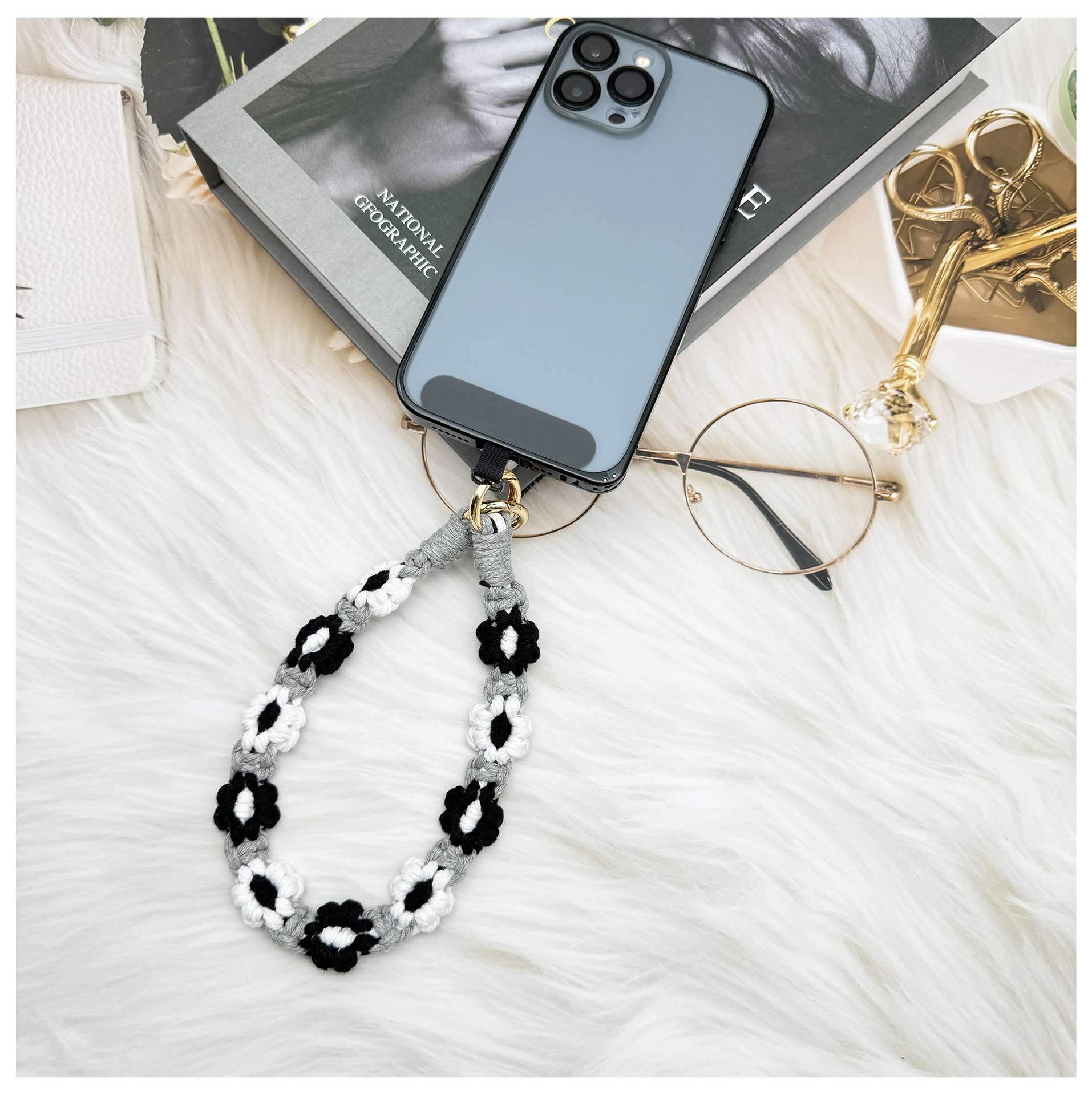 ins欧式手机挂件编织手机链小雏菊花朵编绳钥匙扣包包创意礼物女详情8