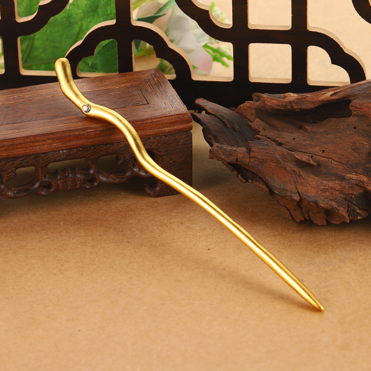 New ancient-style hair accessories, new hair forks, high-end Hanfu accessories, high-end ornaments, hollowed-out dragon geometric auspicious cloud hairpins wholesale pic 27