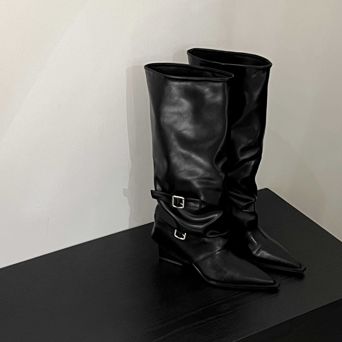 皮带扣~裤筒靴粗跟靴子长靴女欧美辣妹高筒靴尖头黑色裤管靴炸街详情9