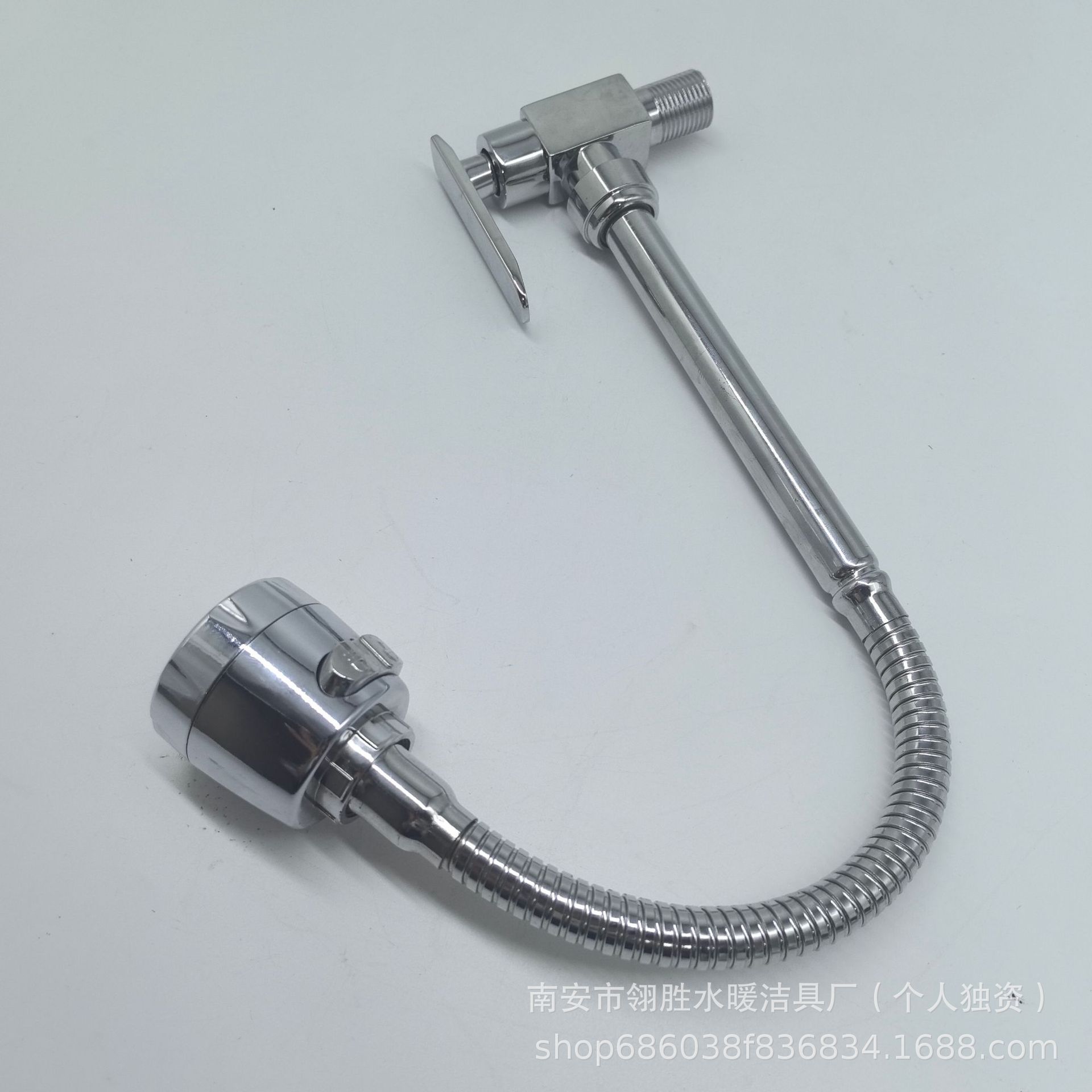 跨境款入墙万向单冷水龙头可旋转菜盆水槽单冷水龙头洗手池水龙头详情8
