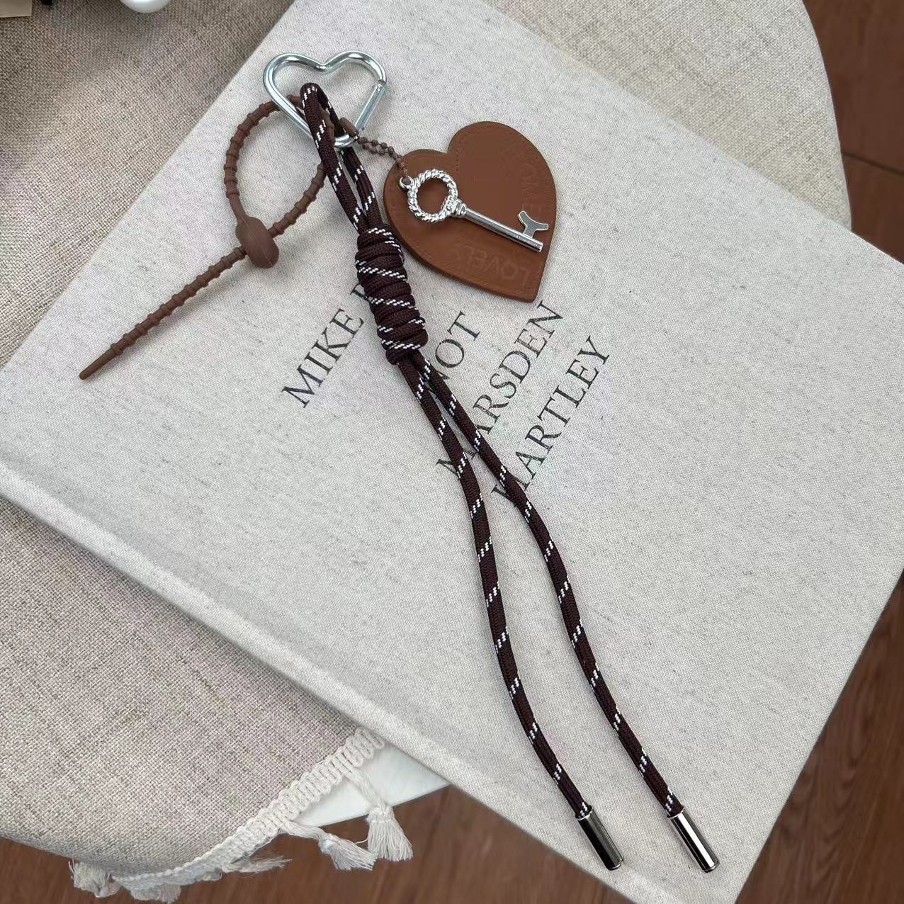 This is the same style baseball bag woven rope pendant as the Instagram blogger, featuring a high-end MIU series bag hanging rope and keychain decoration pic 32