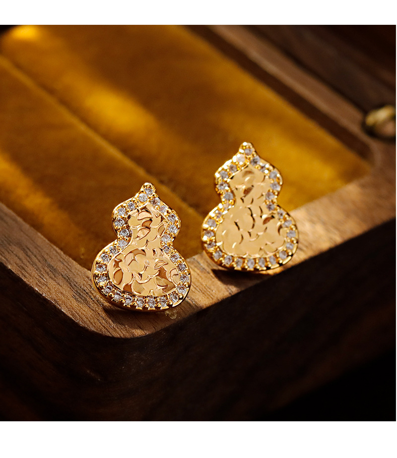 Hyacinth Golden full diamond broken ice gourd stud earrings for women are small, exquisite, fashionable commuting earrings with a grand and elegant style pic 8