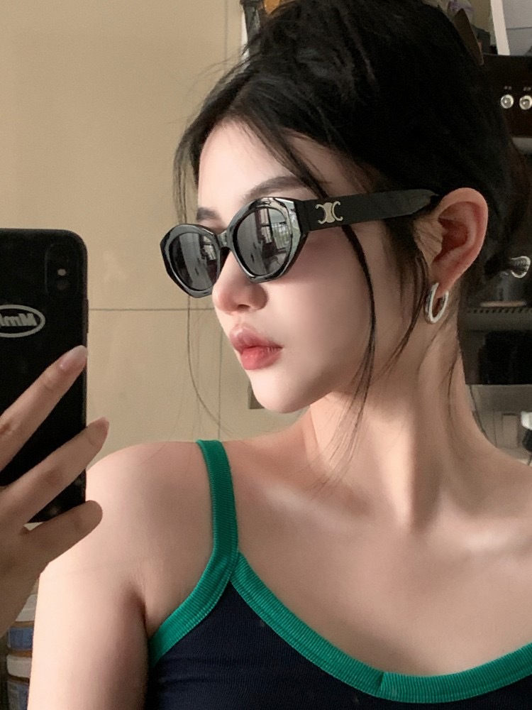 Retro triumph snow sunglasses for women, a new type of high-end oval angular sunglasses for sun protection and shading pic 4