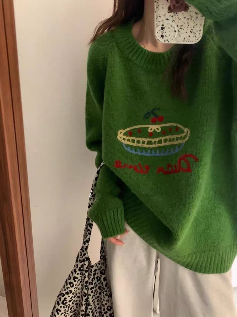 New gentle cake round-neck embroidered sweater for women in autumn and winter, Korean cartoon style, youthful and versatile knitted sweater for women in autumn pic 29