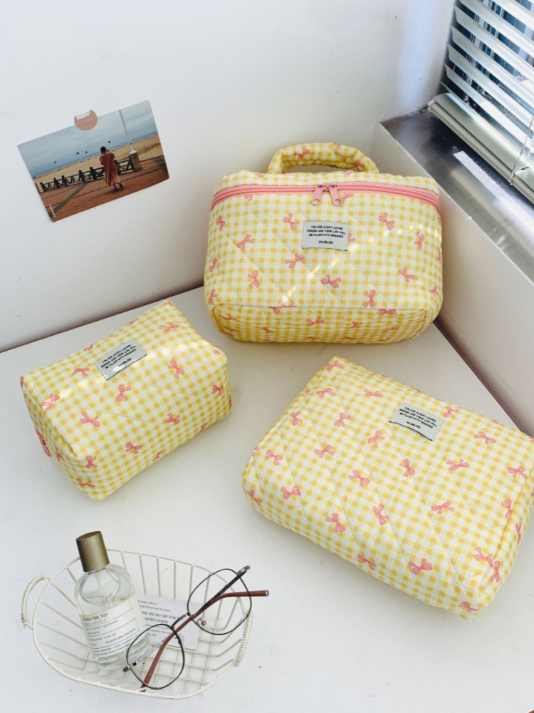 新款ins风格子化妆包大容量高级感可爱便携高颜值收纳包一个起批详情15