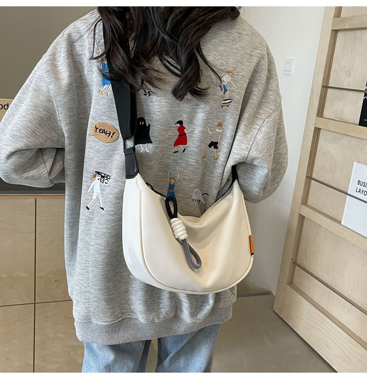 帆布包包女2024新款春夏季百搭饺子包休闲运动宽带单肩斜挎包女包详情16