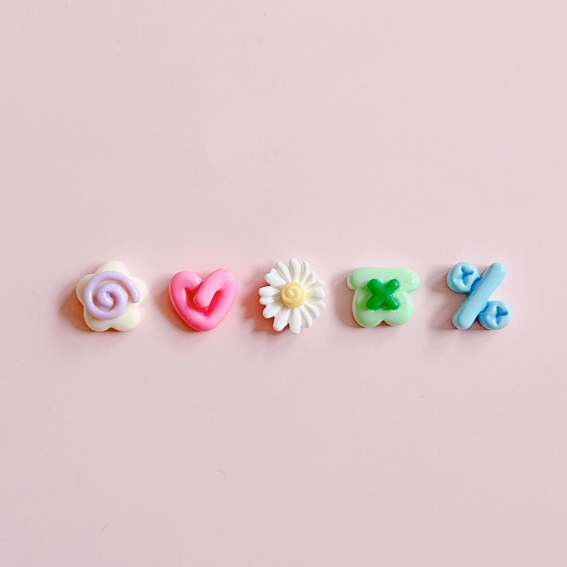 xn Cute mini heart-shaped flowers, simple decoration materials, diy handcrafted hair clips, ear studs, cream glue material pic 10