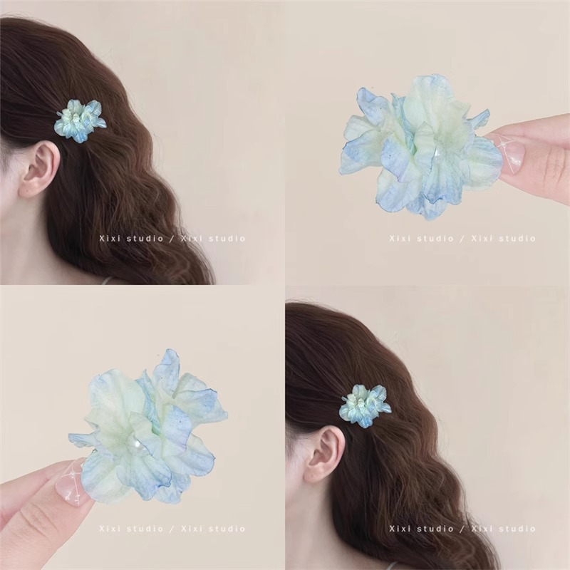 Pearl flower-shaped hair clips with small floral patterns on the head, creating a trendy atmosphere. Side clips for girls pic 1