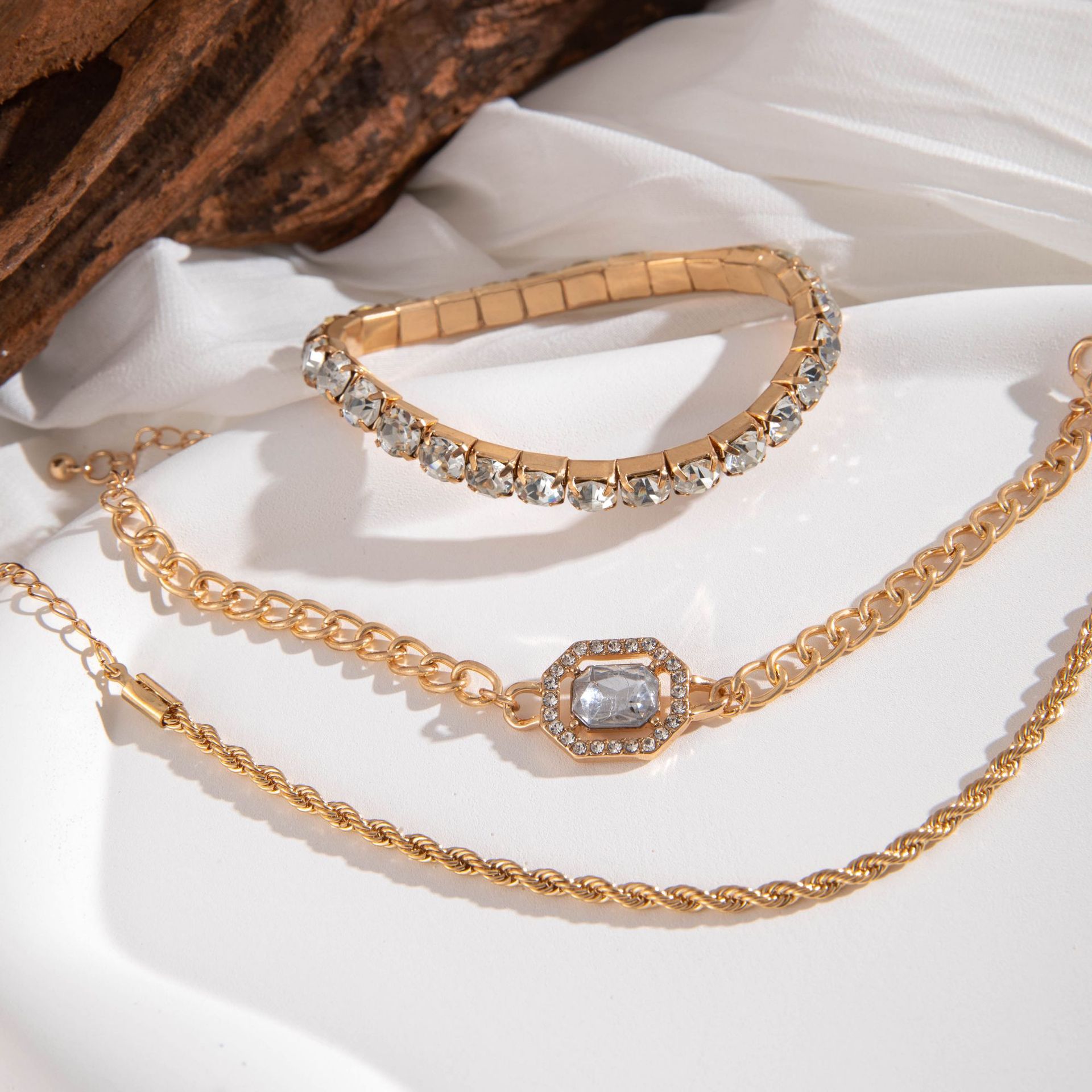 欧美跨境饰品 复古个性麻花手链仿宝石夸张朋克手镯手链4条装批发详情4