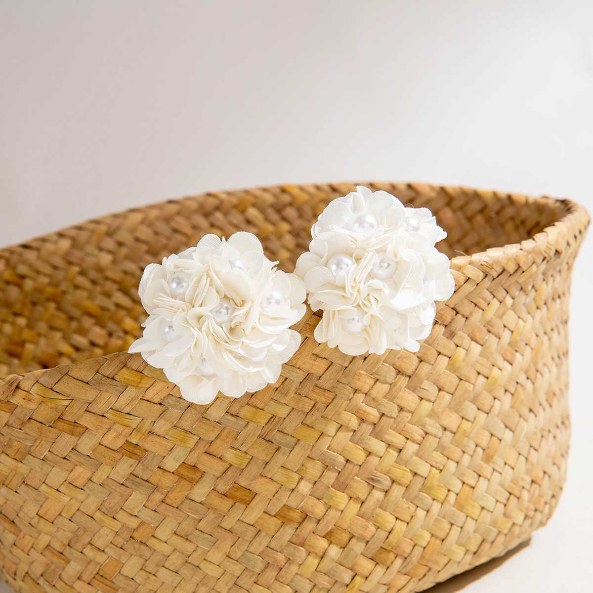 欧美跨境新款饰品 韩式蓬松大花朵耳环 高级绒布蕾丝多色耳饰套装详情33