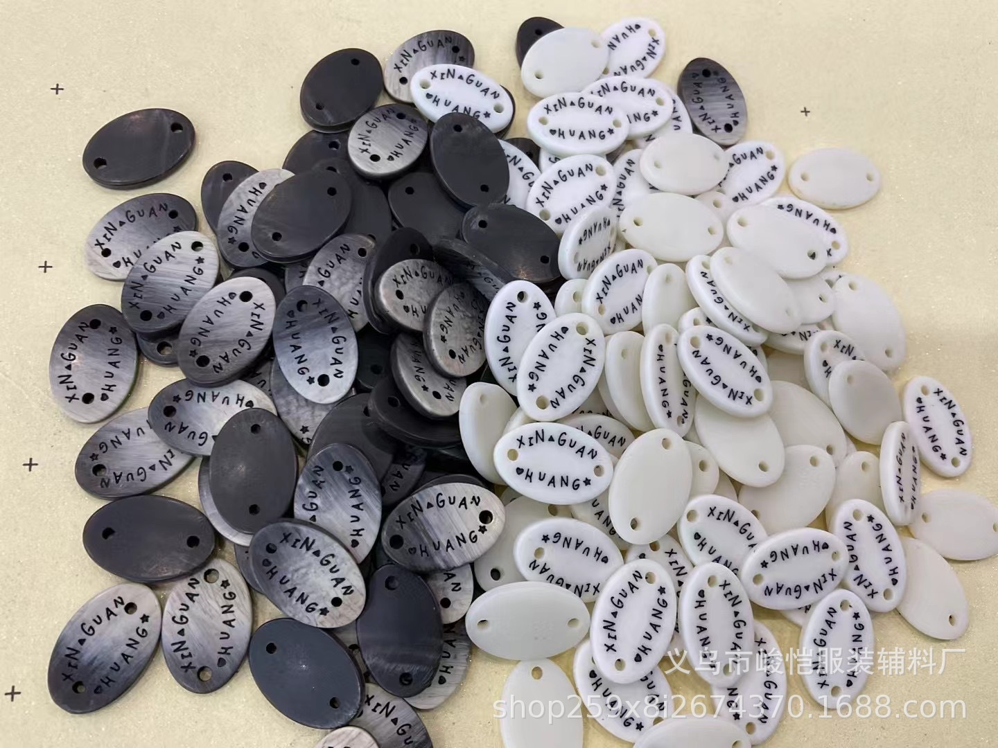 新品爆款仿贝树脂红色双孔服装辅料毛衣袜子针织衫上衣DIY装饰标详情12