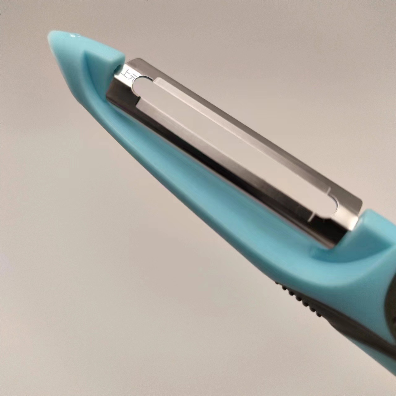 New type of peeler, anti-slip stainless steel peeler, fruit and vegetable peeler, household melon peeler, kitchen worker, factory direct sales pic 5