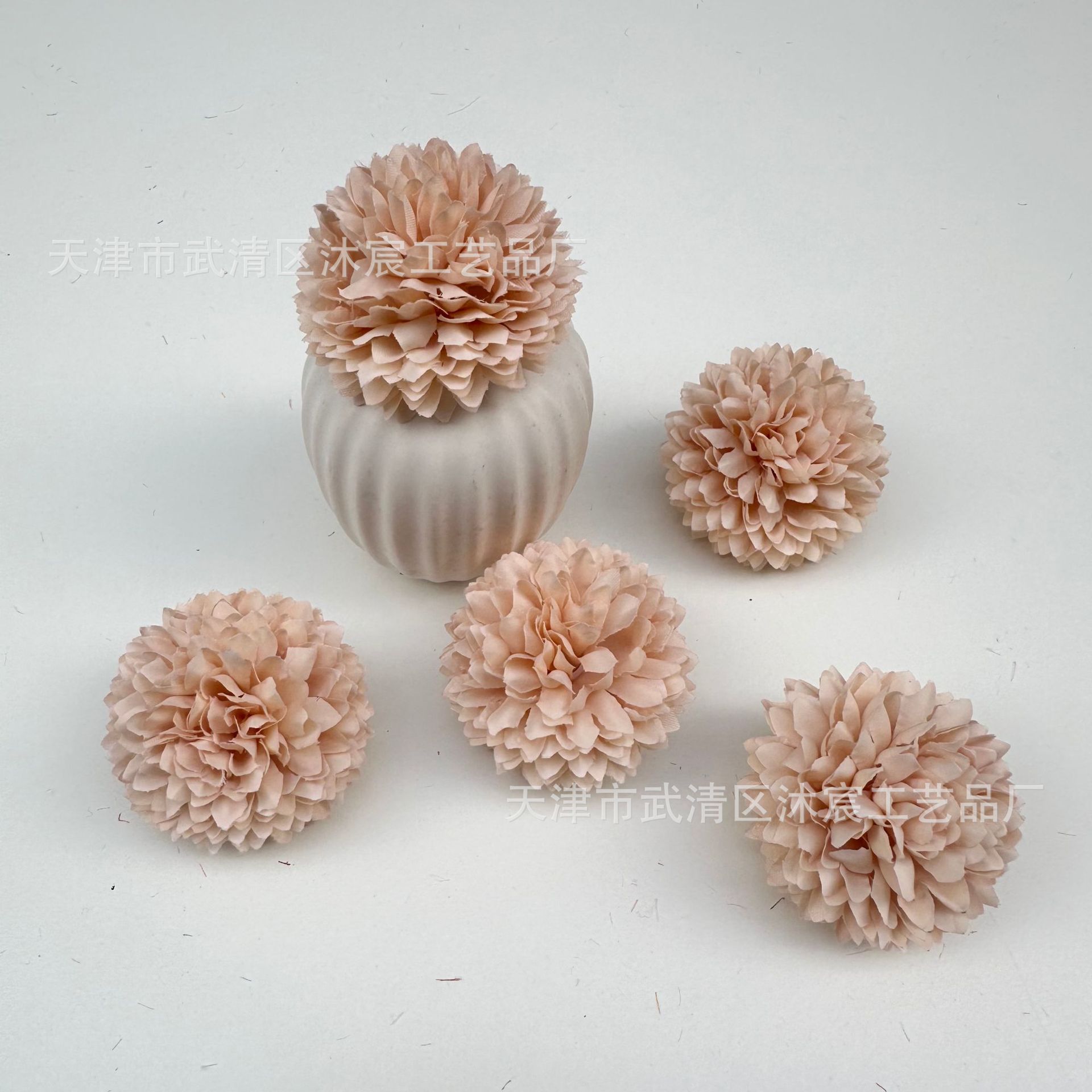 Wholesale of simulated table tennis chrysanthemum flowers, 4 cm small balls, multi-layered chrysanthemums, DIY clothing, corsages, headwear accessories, artificial flowers, office cultural atmosphere decoration, decorative ribbons and ribbons pic 17
