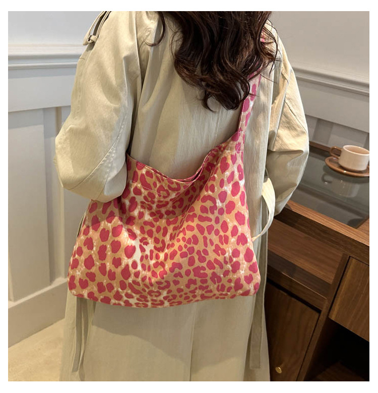 Leopard print canvas bag for women, 2024 new style, trendy Korean college style tote bag, casual large-capacity hand-held shoulder bag pic 28