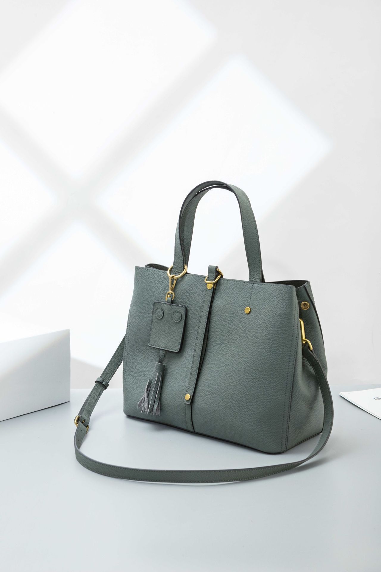 真皮手提包女头层牛皮托特包大容量水桶包真皮女士包包单肩斜挎包详情60