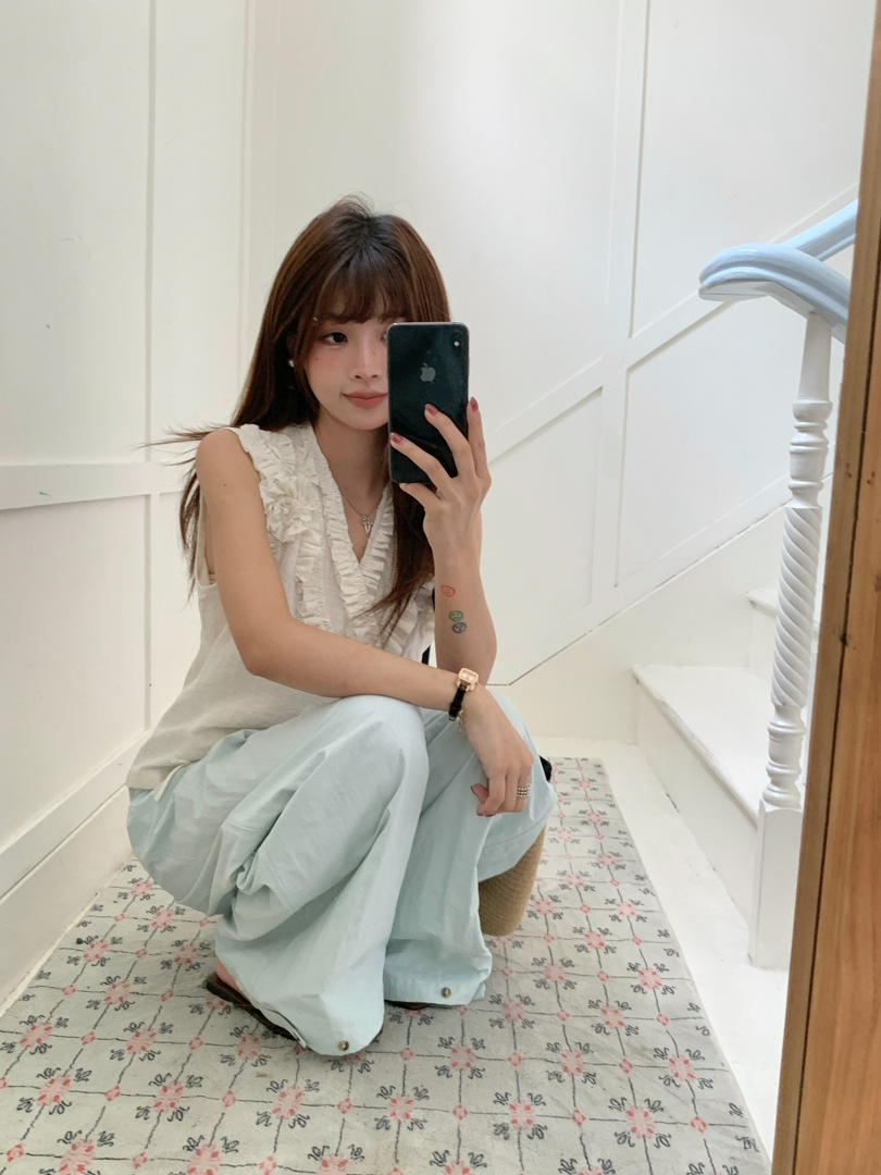 GAGD木耳边立体花朵法式亚麻背心不对称设计感无袖衬衫绑带上衣详情20