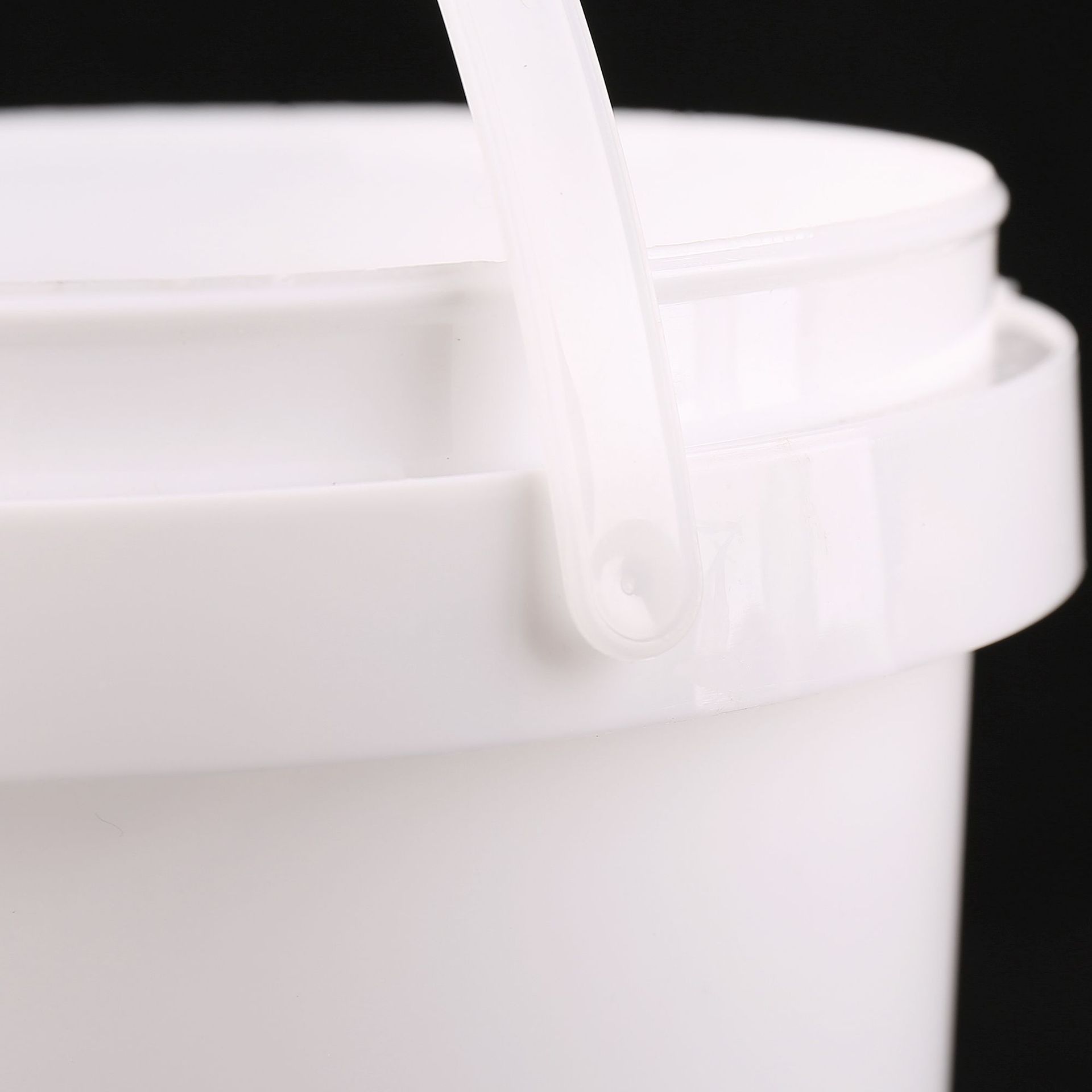 Food-grade PP plastic bucket with sealed transparent lid, fruit milk tea packaging storage bucket, round and square 5L water bucket, small chemical industry pic 4
