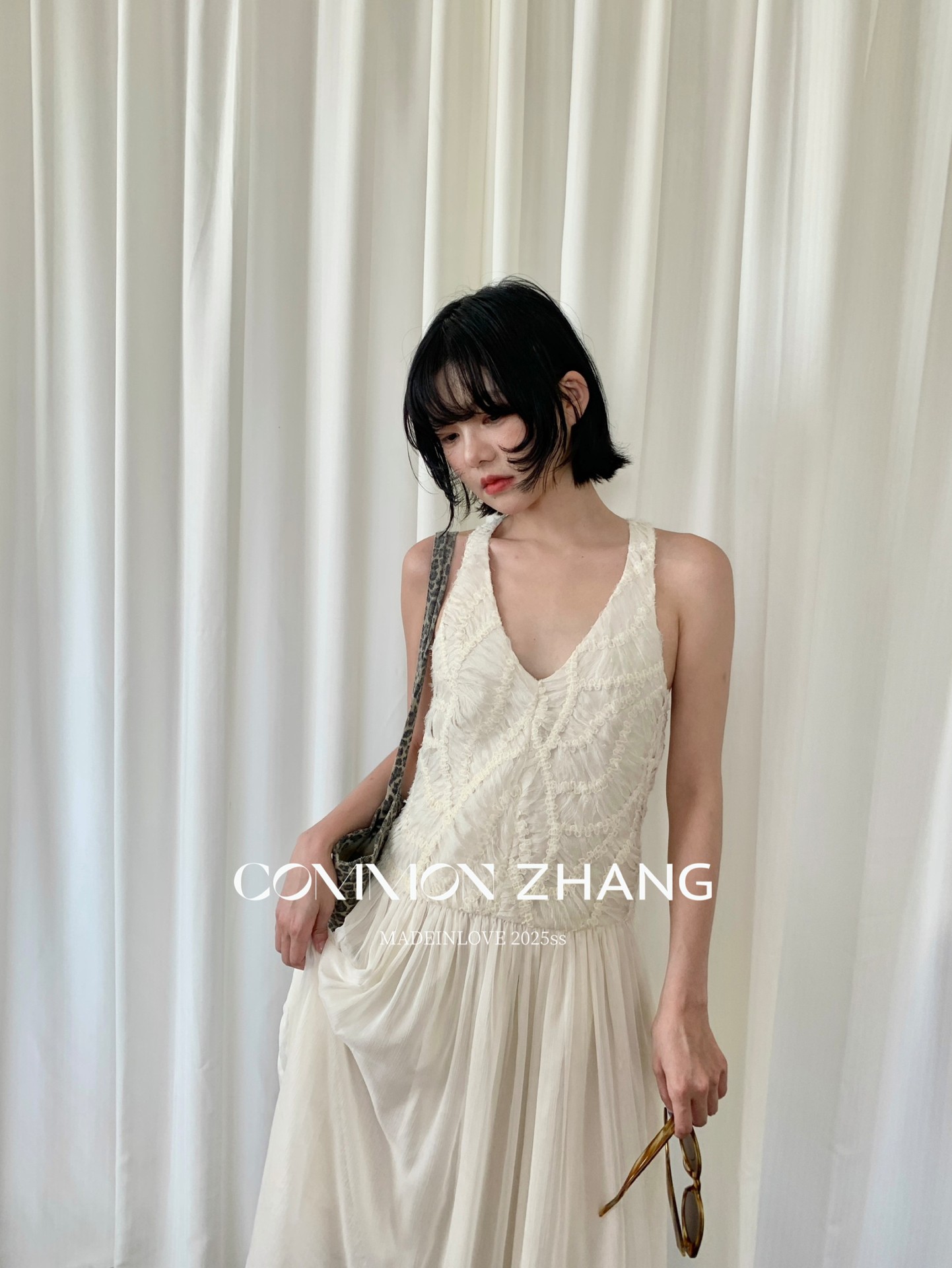 CZ ZHANG Mocha Mousse retro pleated V-neck dress Texture backless slightly transparent long dress B26987 pic 12
