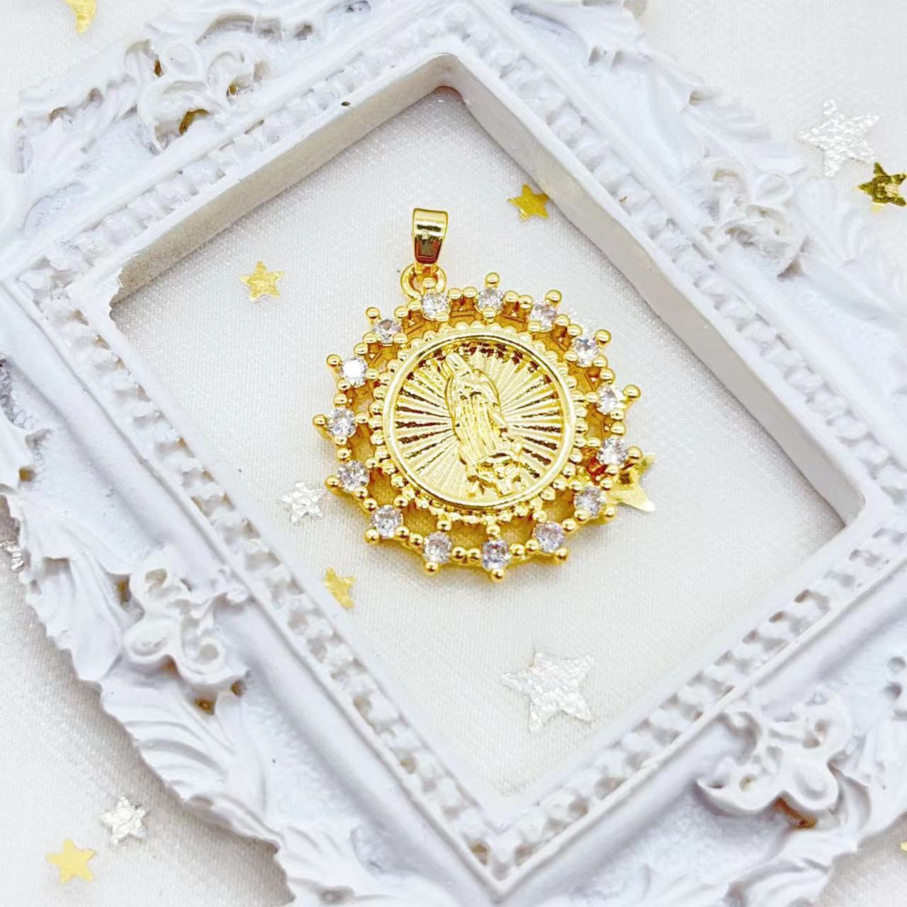 A new cross-border fashion accessory featuring Virgin Mary copper plated with real gold and slightly inlaid zircon from Europe and America pic 2