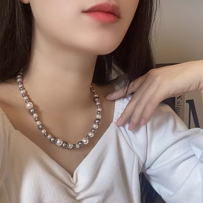 French retro double-layer pearl necklace, a light luxury, niche and high-end accessory for women, fashionable choker neck collarbone chain pic 22
