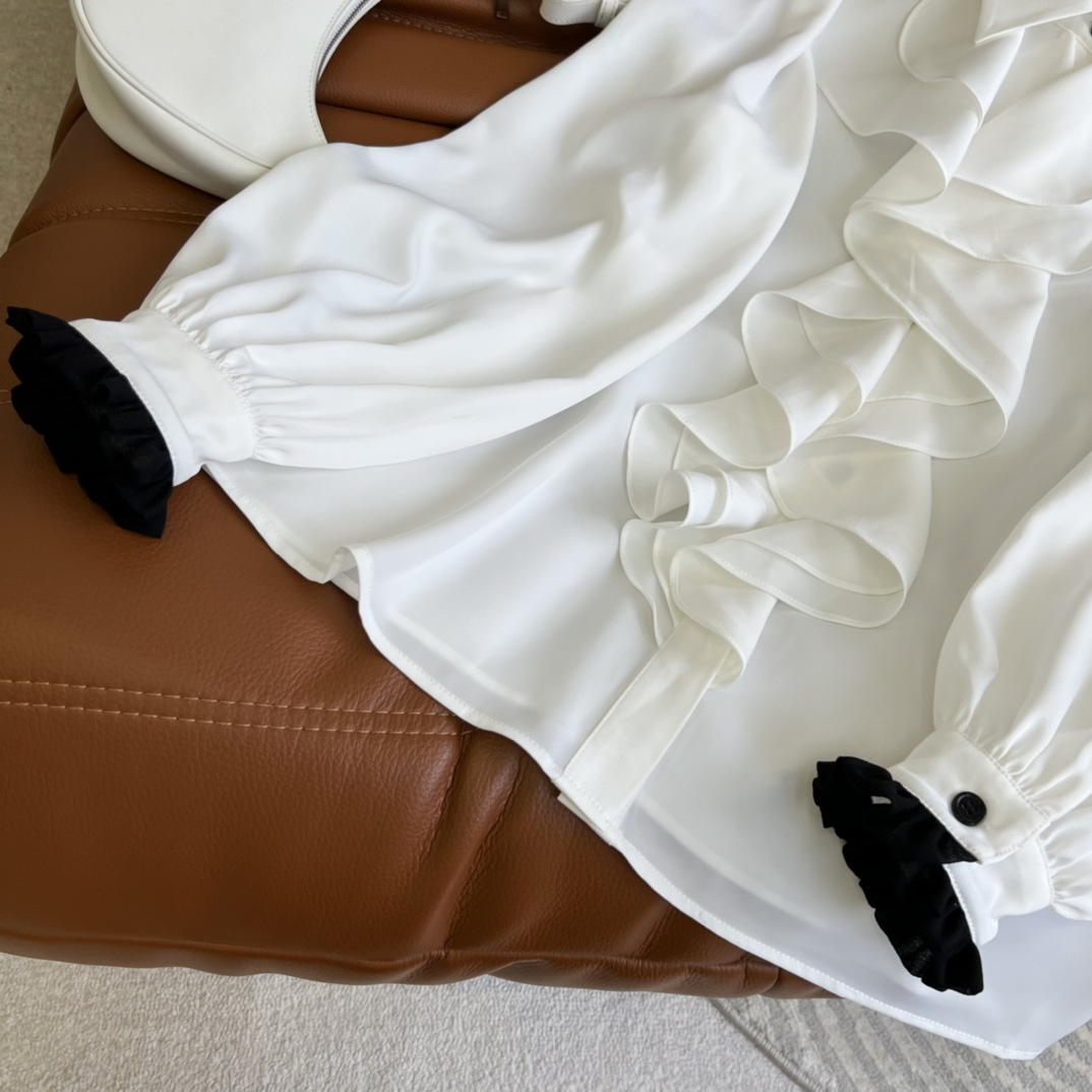 Shenzhen Nanyou high-end original single Xiaoxiangfeng 2022 Spring/Summer French romantic color-blocking black fungus lace bow tie decorated shirt pic 13