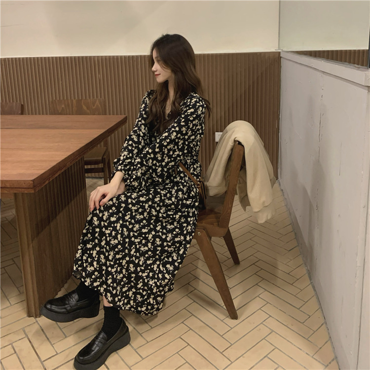 温柔风碎花V领连衣裙女春夏2025新款长款过膝高腰气质长袖A字裙子详情9