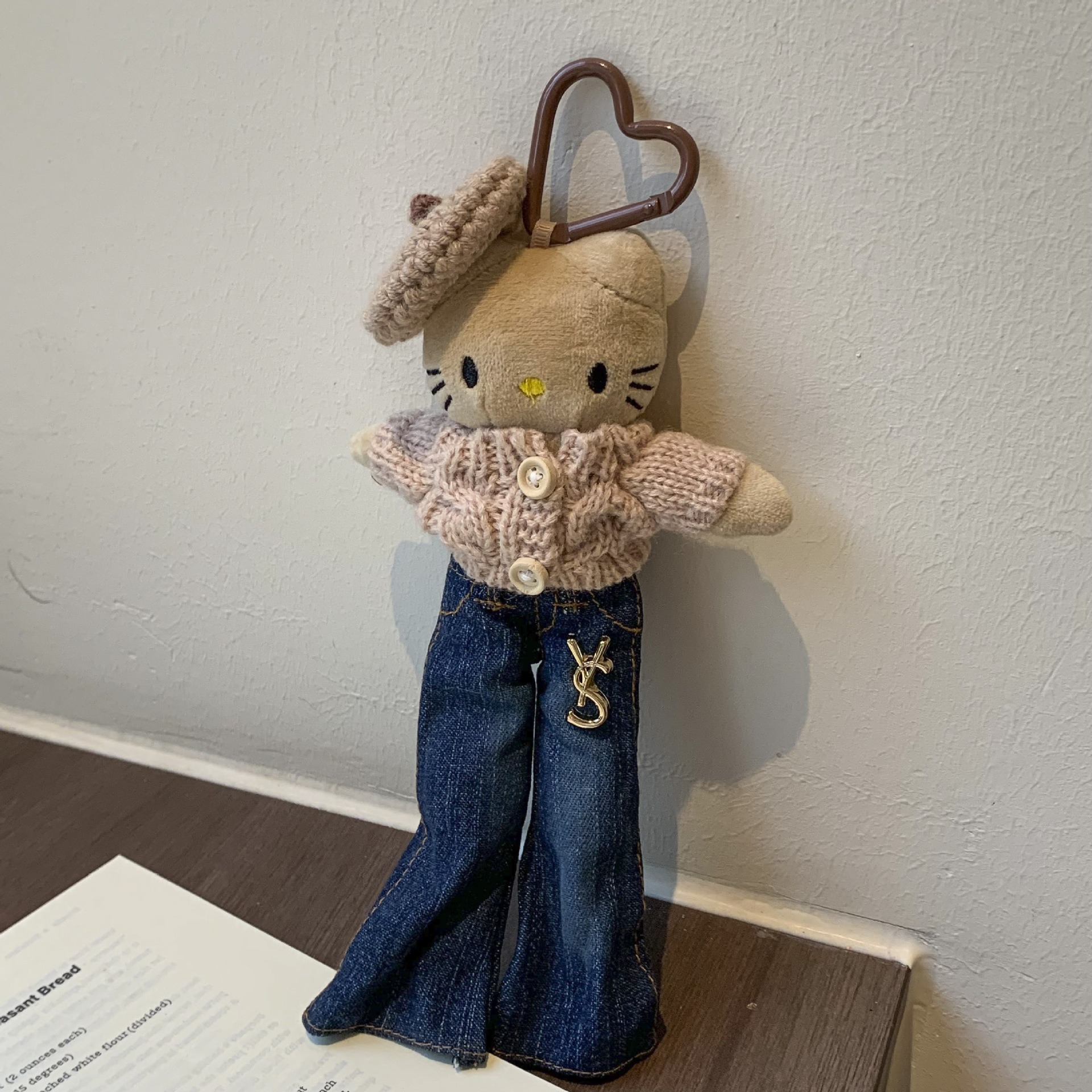 New autumn and winter leather long-legged Kitty cat bag pendant, cartoon cute and versatile keychain kt pendant, Little Red Book pic 4