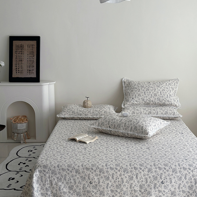 Lisa series, a three-piece set of all-cotton high-temperature sand-washed cotton bed cover, is skin-friendly, breathable and suitable for all seasons pic 26