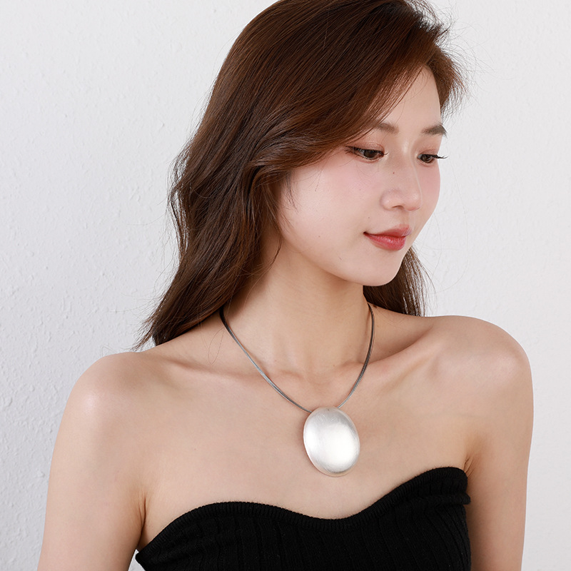 新款跨境专供欧美百搭时尚流行项链几何短链拉丝女式椭圆珠宝首饰详情8