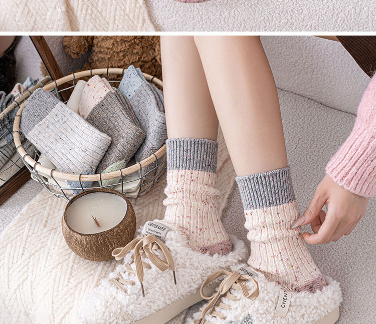秋冬季新款羊毛袜子女中筒袜加绒加厚保暖点子纱拼色羊绒堆堆袜女详情3