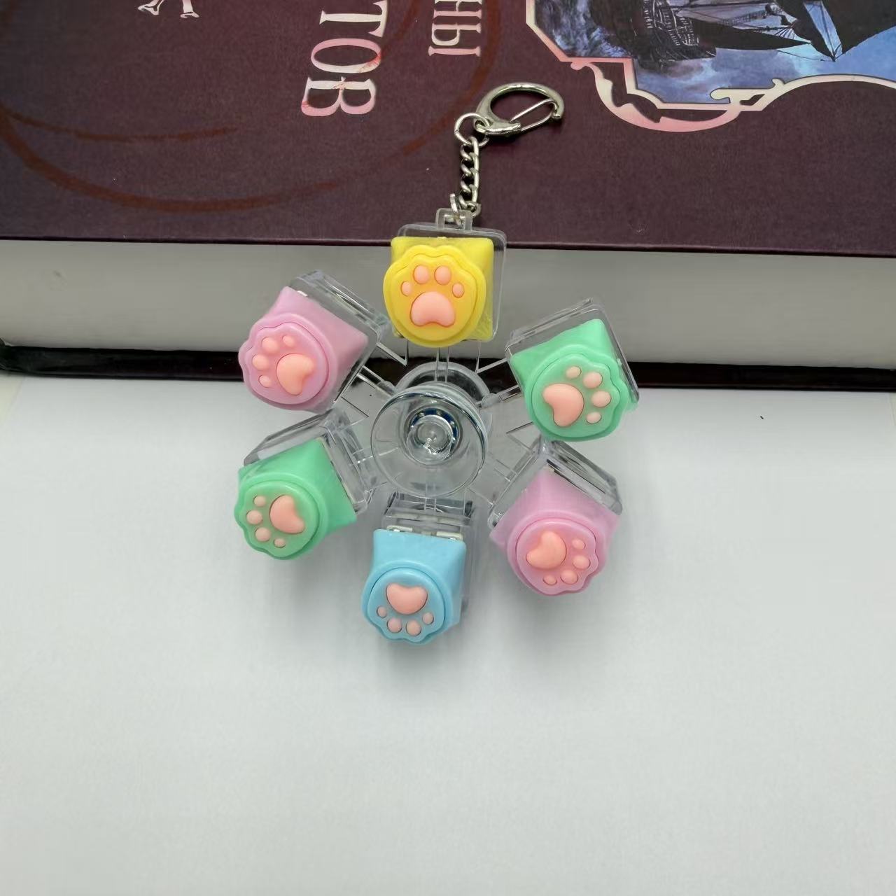 跨境按键陀螺键减压按键机械轴玩具创意按键发光电子键盘详情14