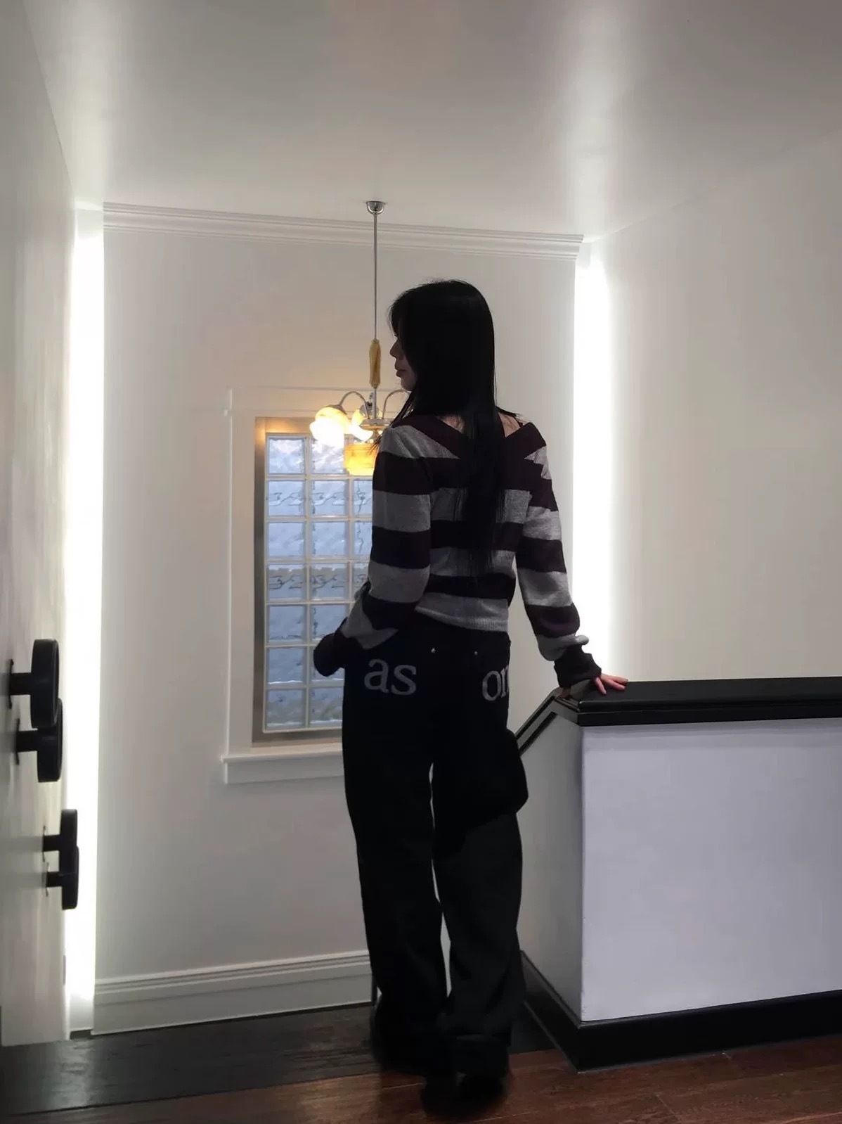 韩国小众 aso*秋新款口袋字母刺绣牛仔裤宽松直筒显瘦高腰长裤女详情8