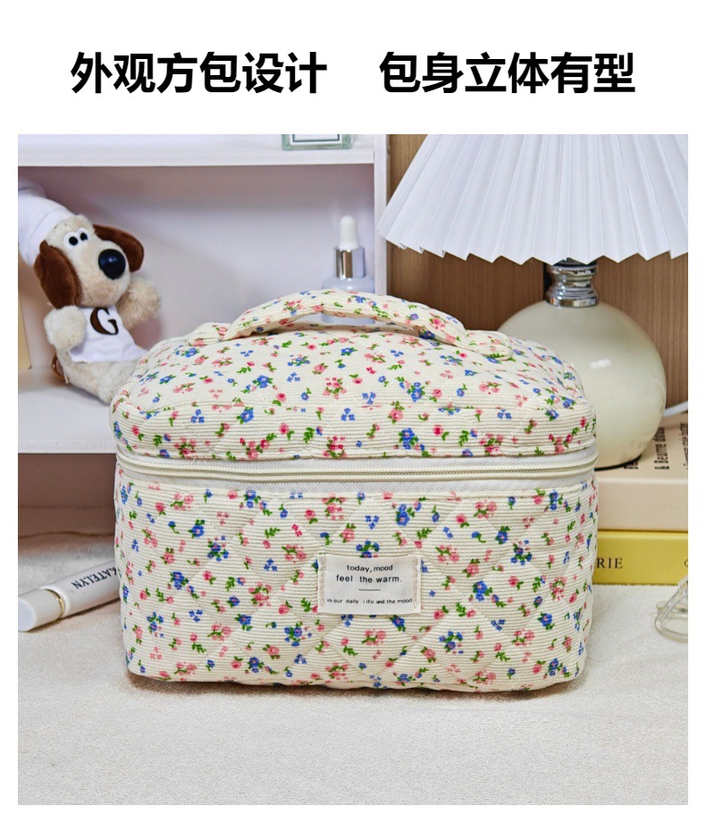 现货跨境热销绗缝碎花化妆包灯芯绒洗漱包收纳袋大容量便携收纳包详情9