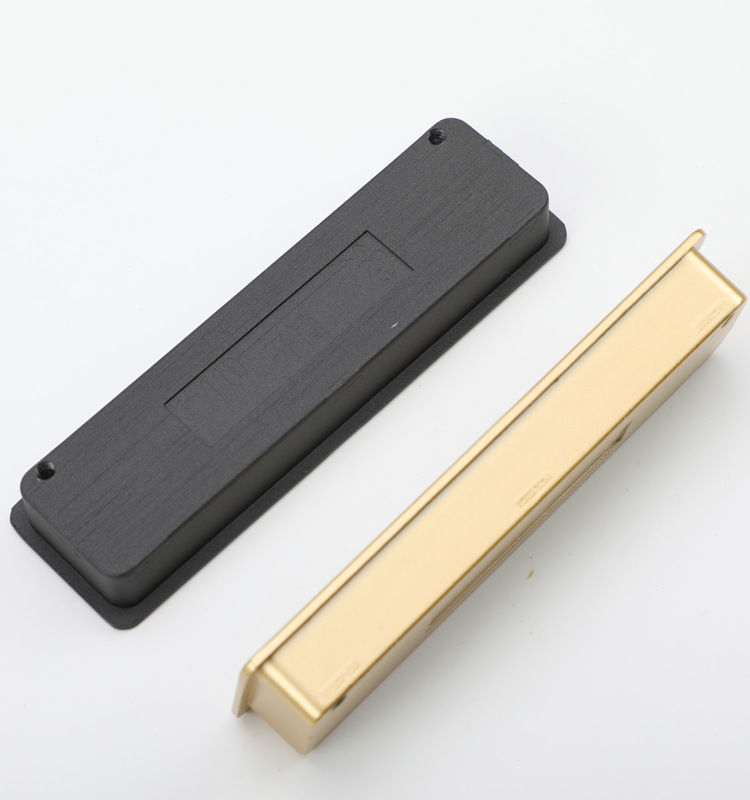 The black invisible handle of the tatami is embedded with the drawer handles of the cabinets and wardrobes. The sliding door is equipped with a golden concealed embedded handle pic 45