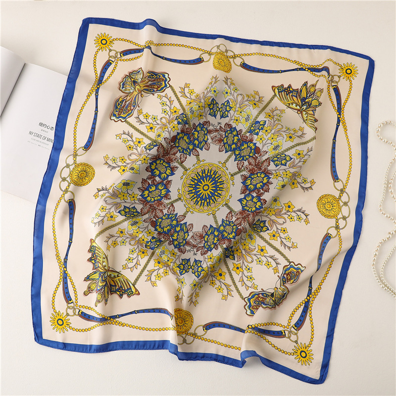 A 70cm small square scarf with Chinese trend printed patterns for women, fashionable clothing matching. The small silk scarf is an elegant autumn and winter scarf with flowers pic 2