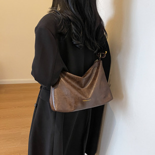 2025新款女包大容量包包斜跨单肩包包学生上课复古时尚单肩托特包详情2