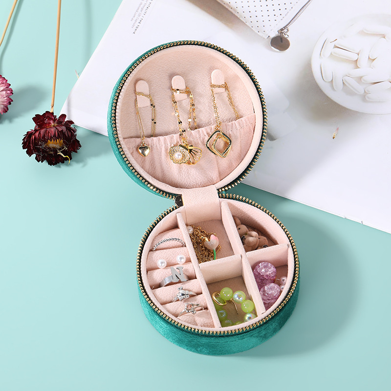 Wholesale of new portable velvet jewelry boxes, travel jewelry, rings, necklaces, stud earrings, and accessory storage boxes pic 10