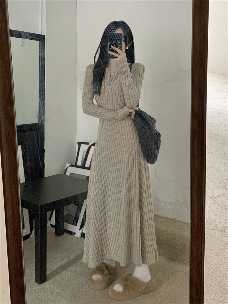 Retro, simple and versatile knitted long-sleeved dress for women, spring waist-cinching and slimming A-line dress, new autumn and winter base long dress pic 25