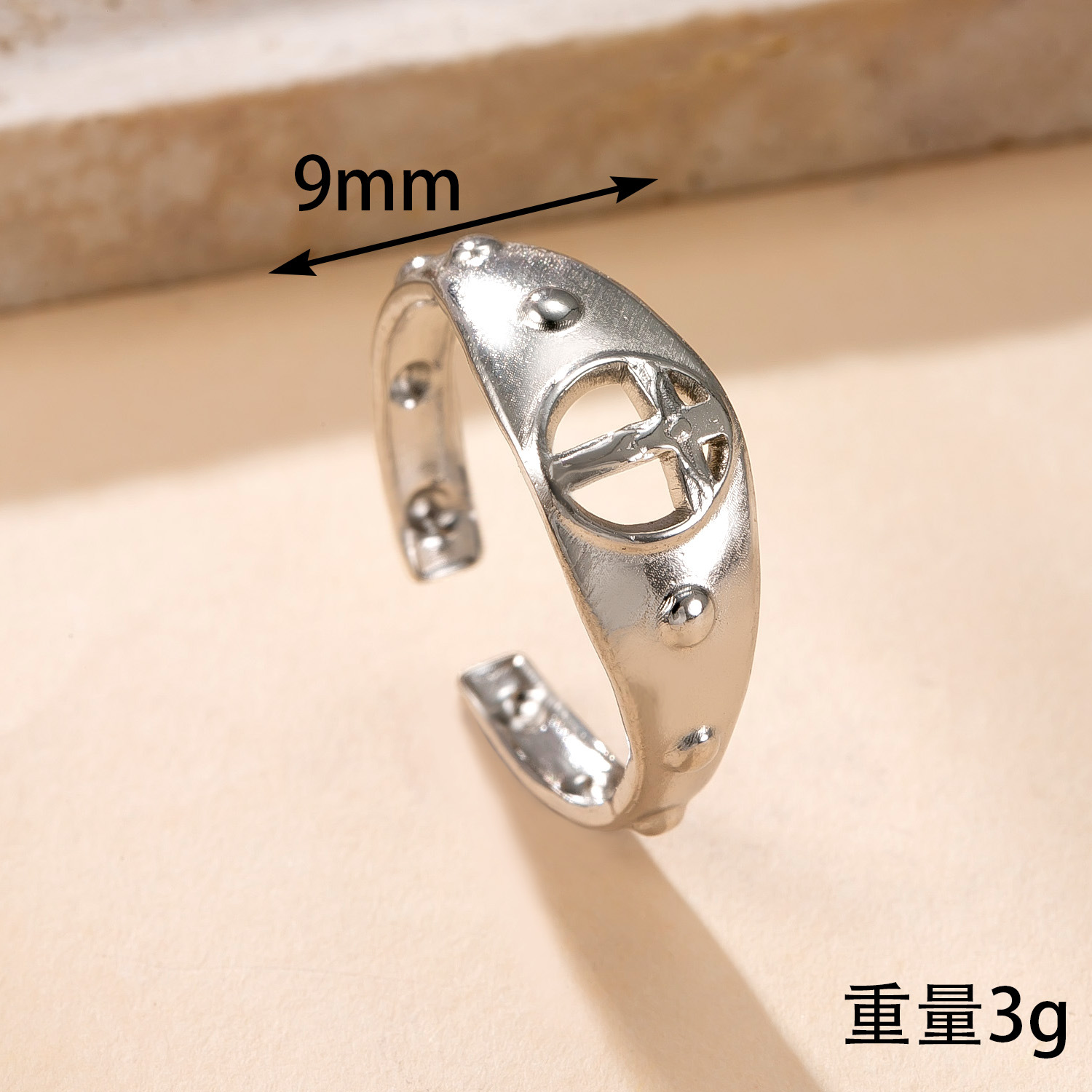 欧美跨境钛钢饰品油压镂空十字架戒指女小众设计感钛钢不掉色指环详情6